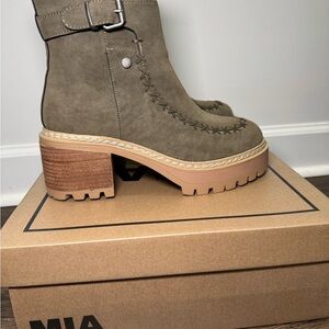 MIA Women's Olive Heeled Boots